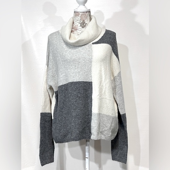 C&C CALIFORNIA Cream and gray color block cowl neck sweater‎ size XL. - Picture 1 of 10